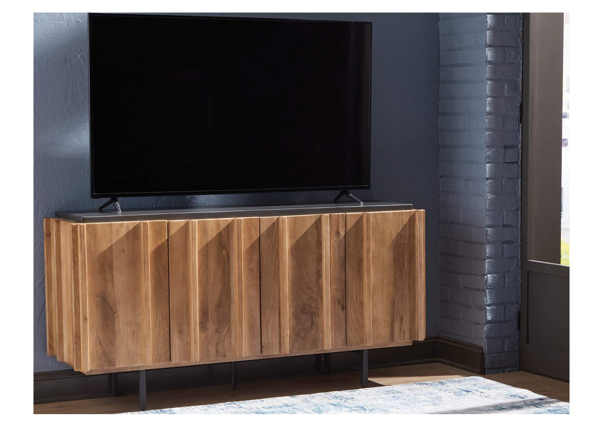 Quintavious Accent Cabinet image 6