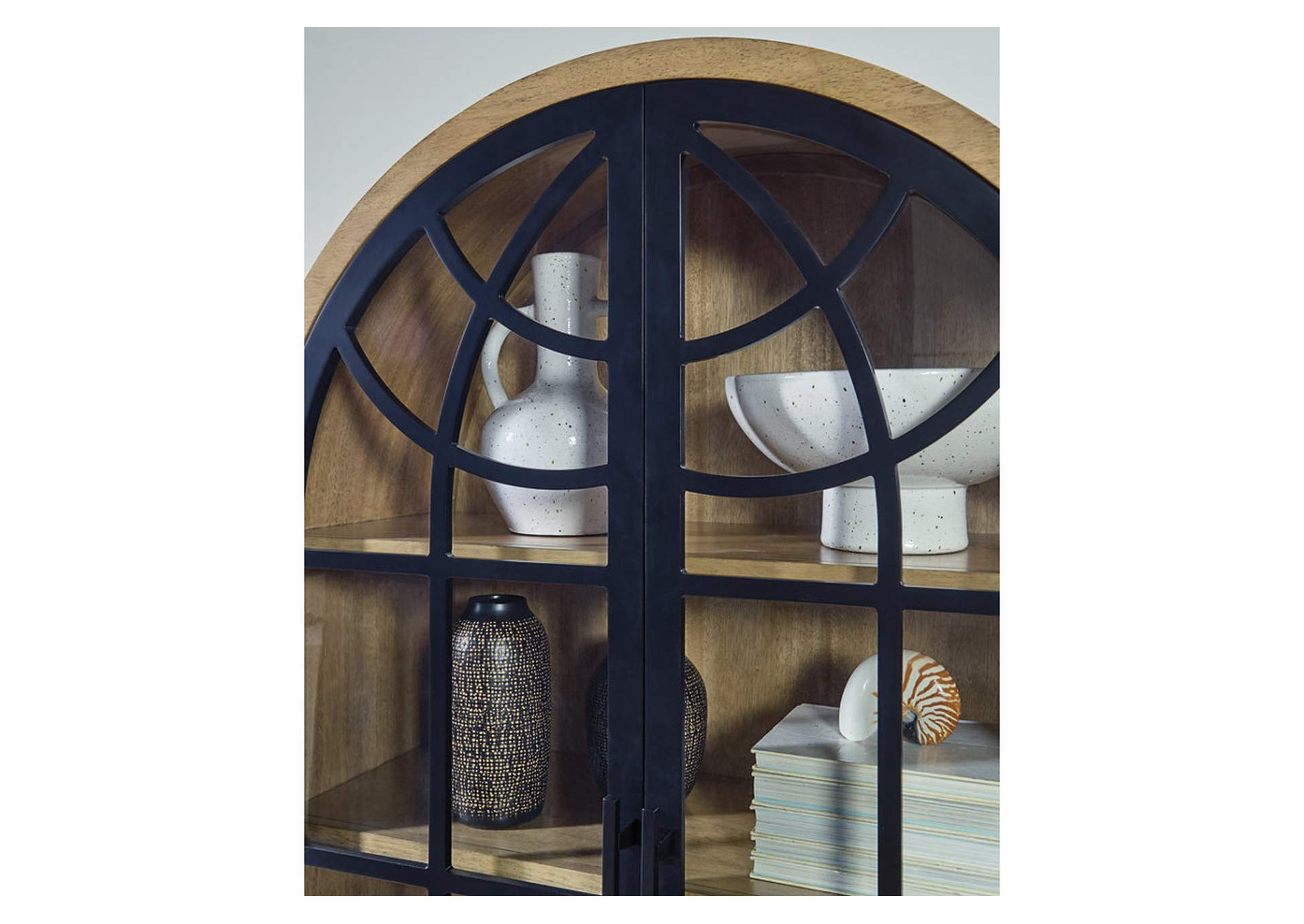Gwenwich Accent Cabinet image 6