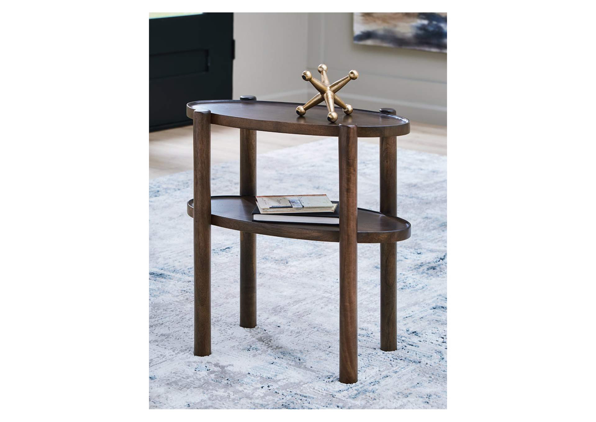 Wiattbury Accent Table image 2