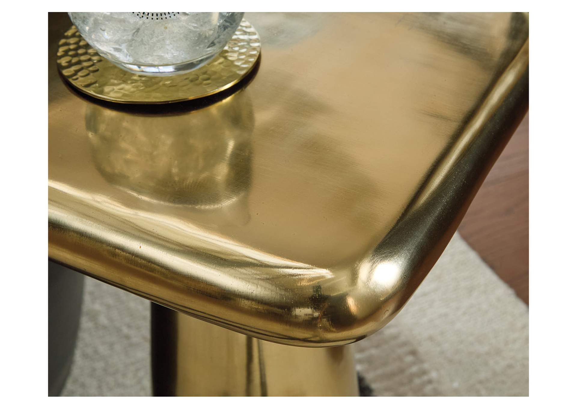 Dallenburg Accent Table image 4