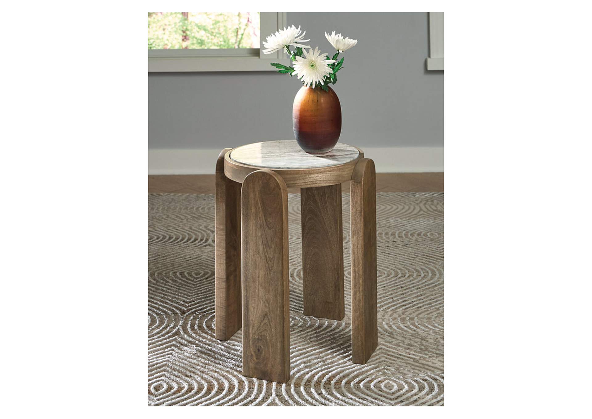 Gavrilley Accent Table image 2
