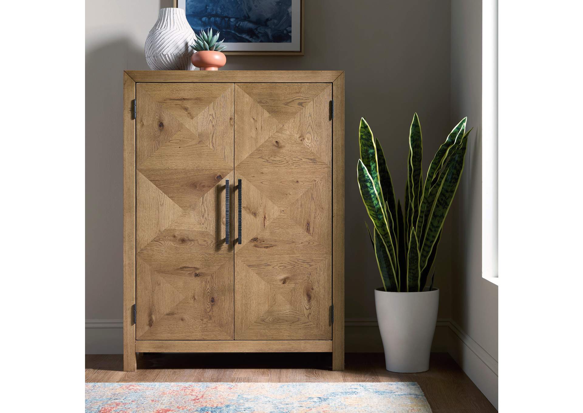 Clayburns Bar Cabinet image 5