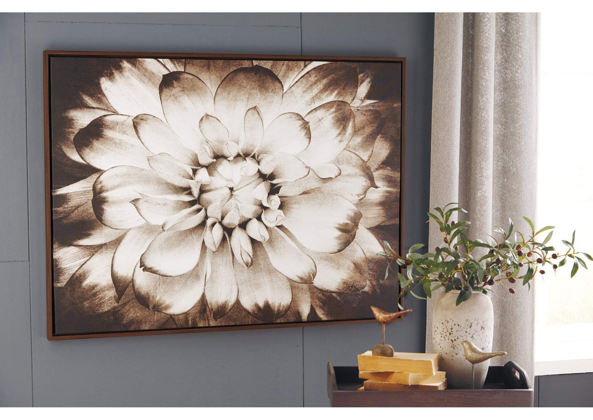 Phiala Wall Art image 3