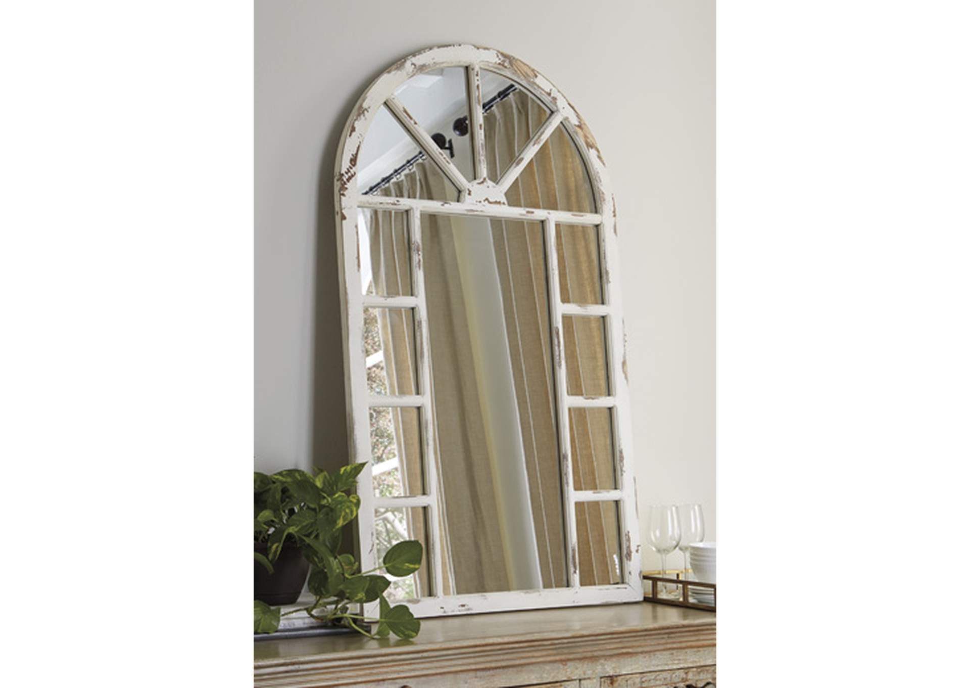 Divakar Accent Mirror image 4