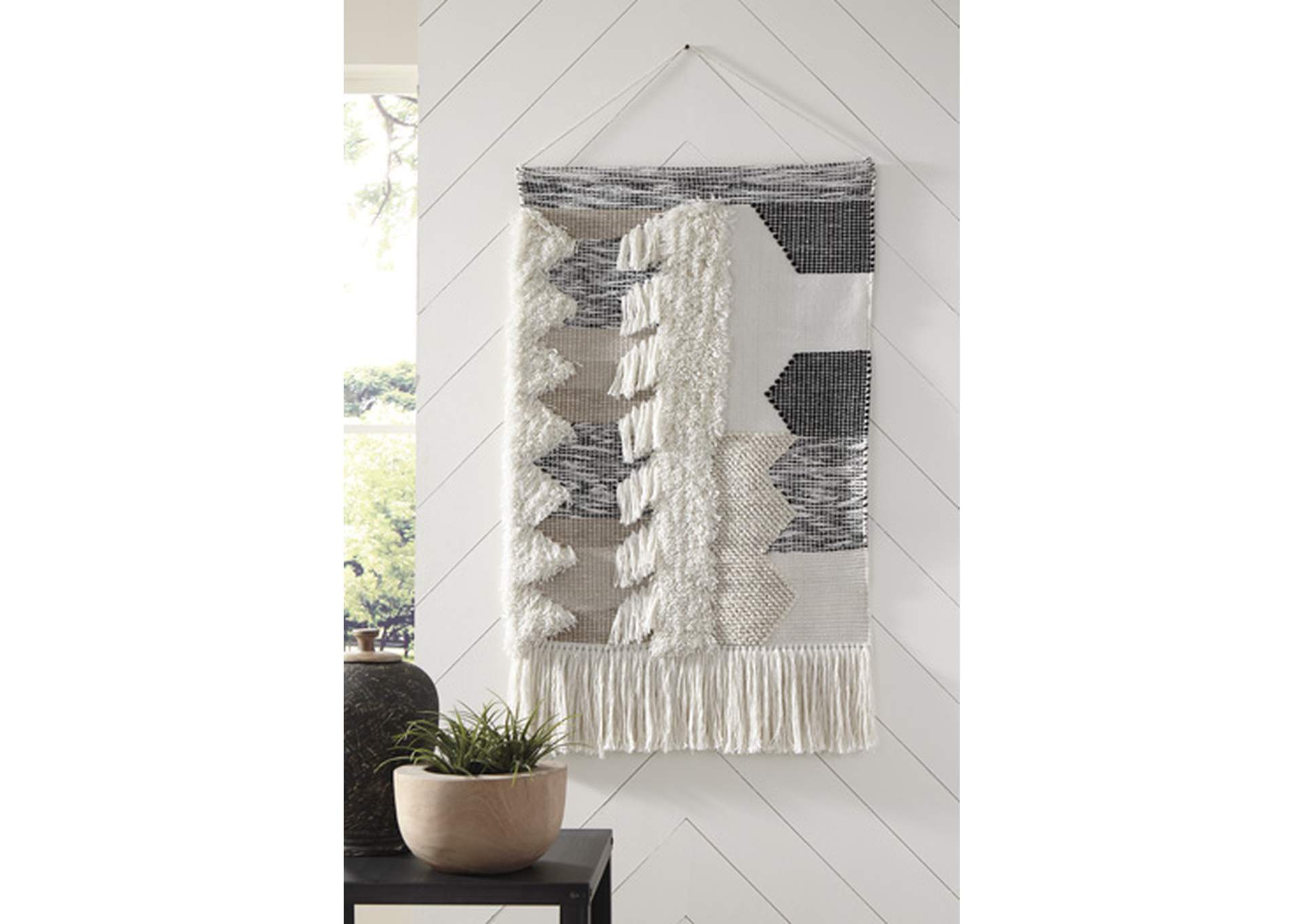Taylen Wall Decor image 5