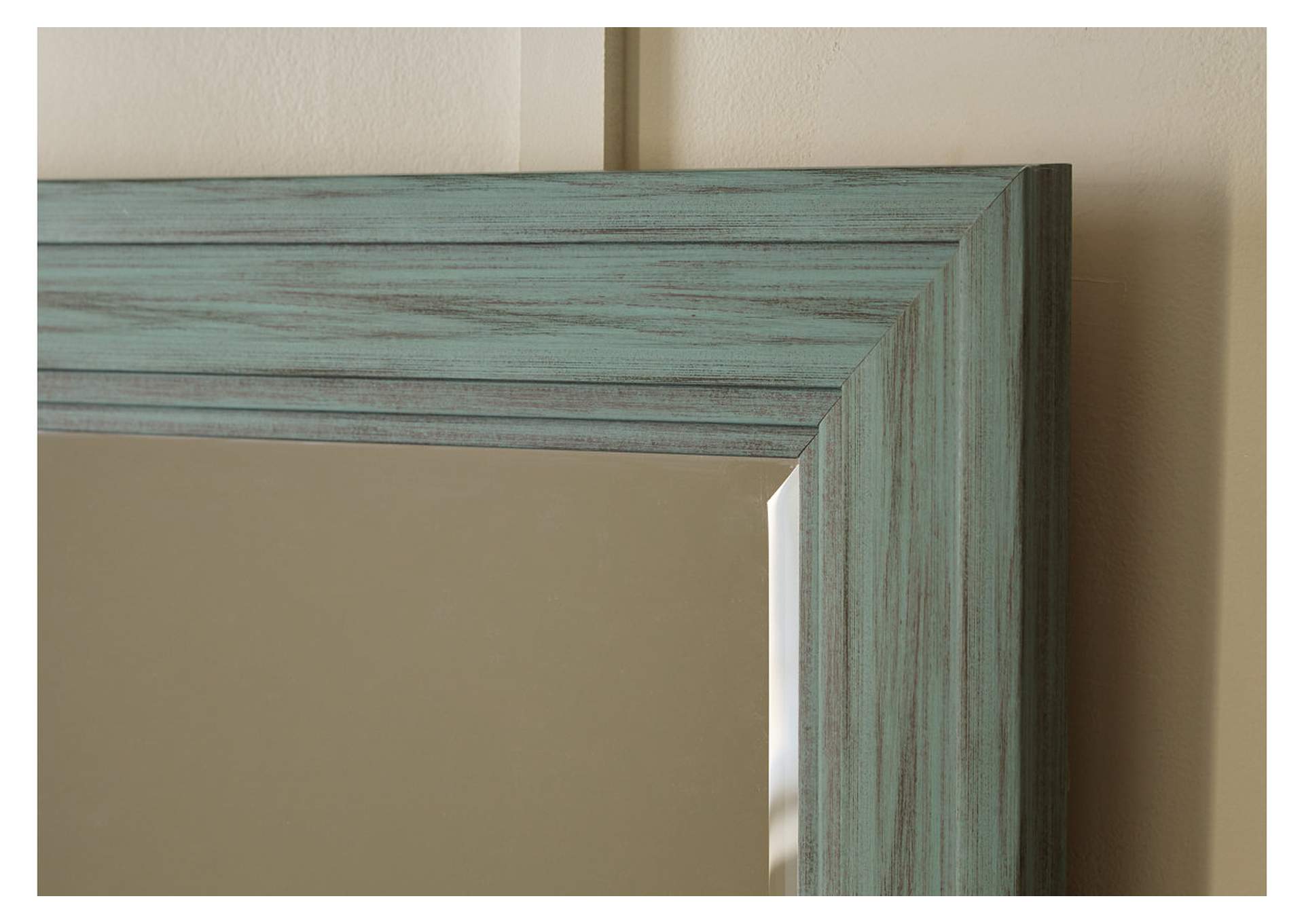 Jacee Accent Mirror image 5