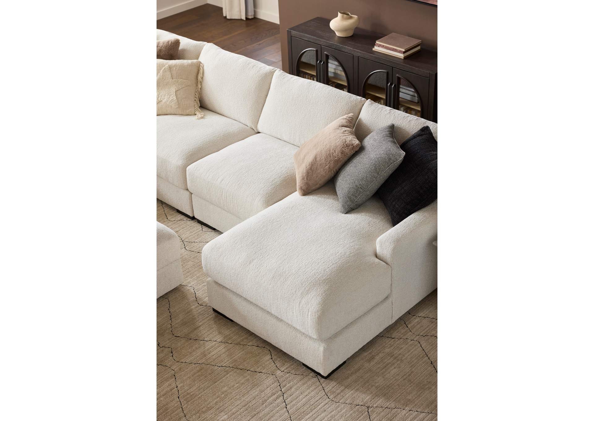 Elissa Court 6-Piece Sectional with Ottoman image 15