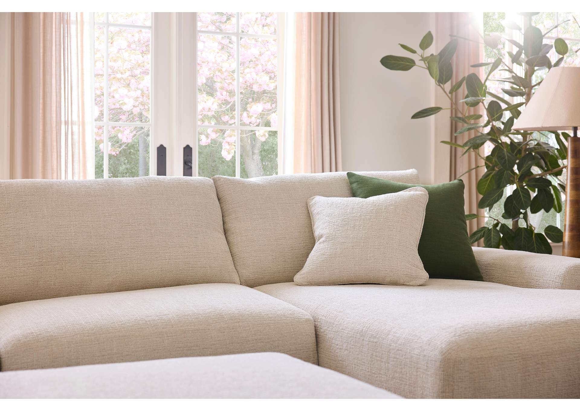Barrelton 3-Piece Sectional with Chaise image 3
