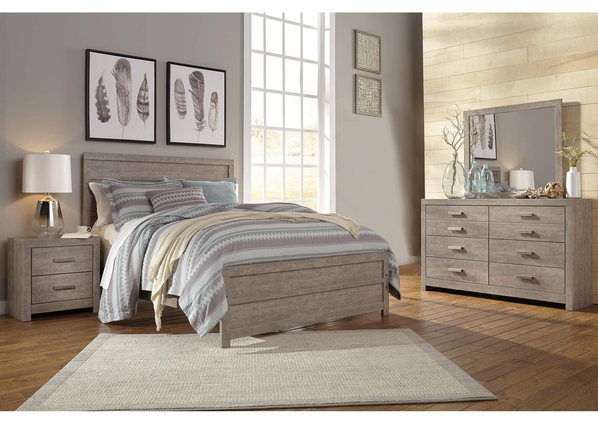 Culverbach Queen Panel Bed with Mirrored Dresser image 3