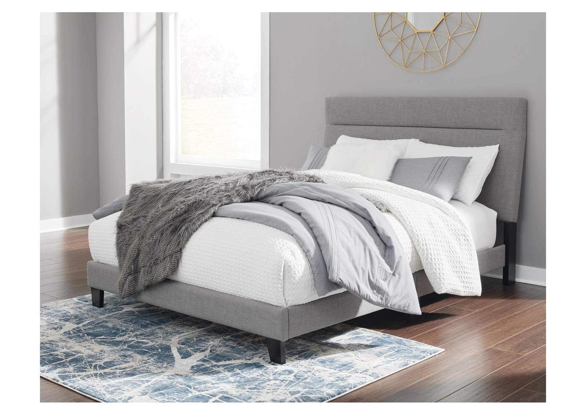 Adelloni Queen Upholstered Bed image 6