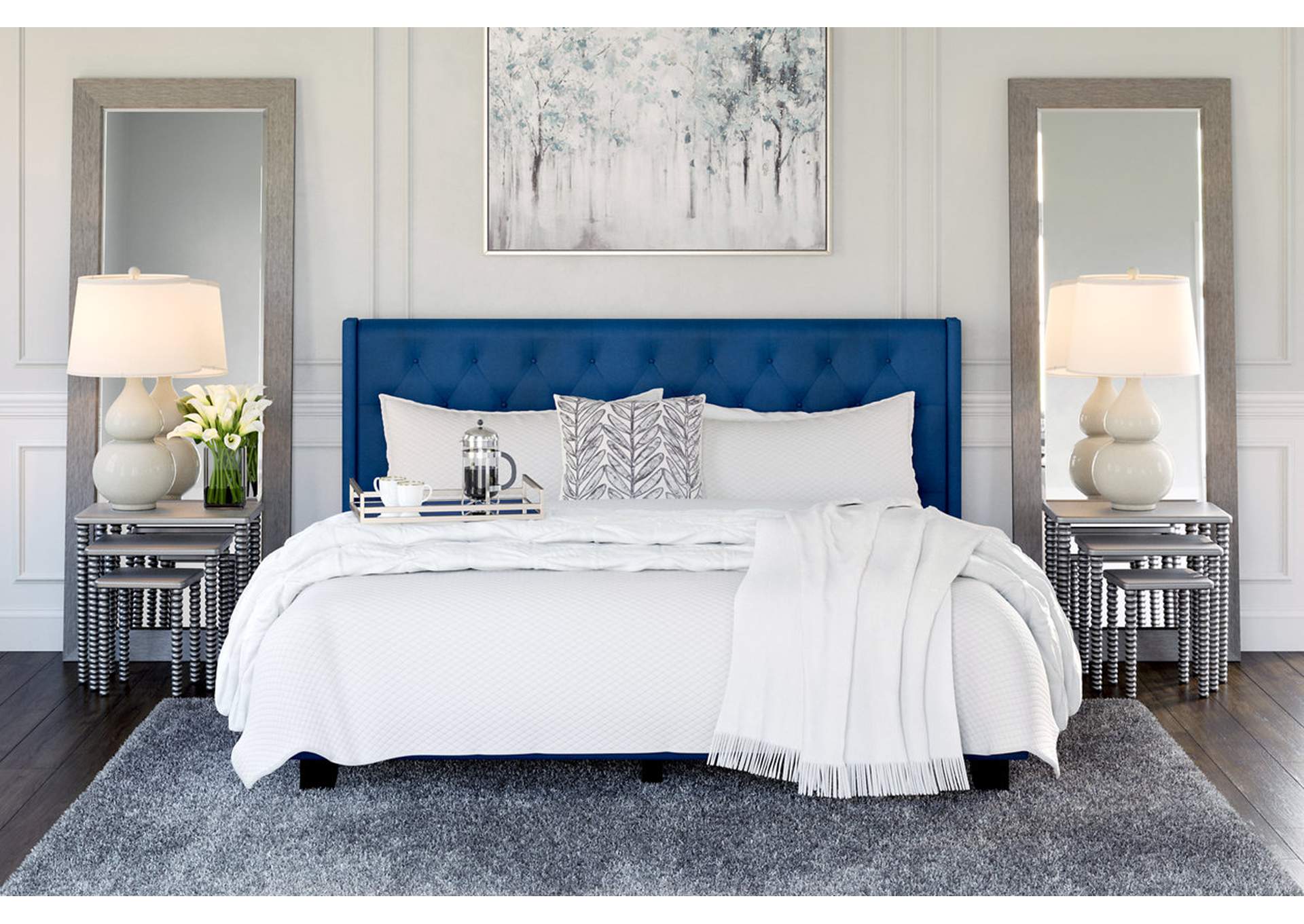 Vintasso King Upholstered Bed