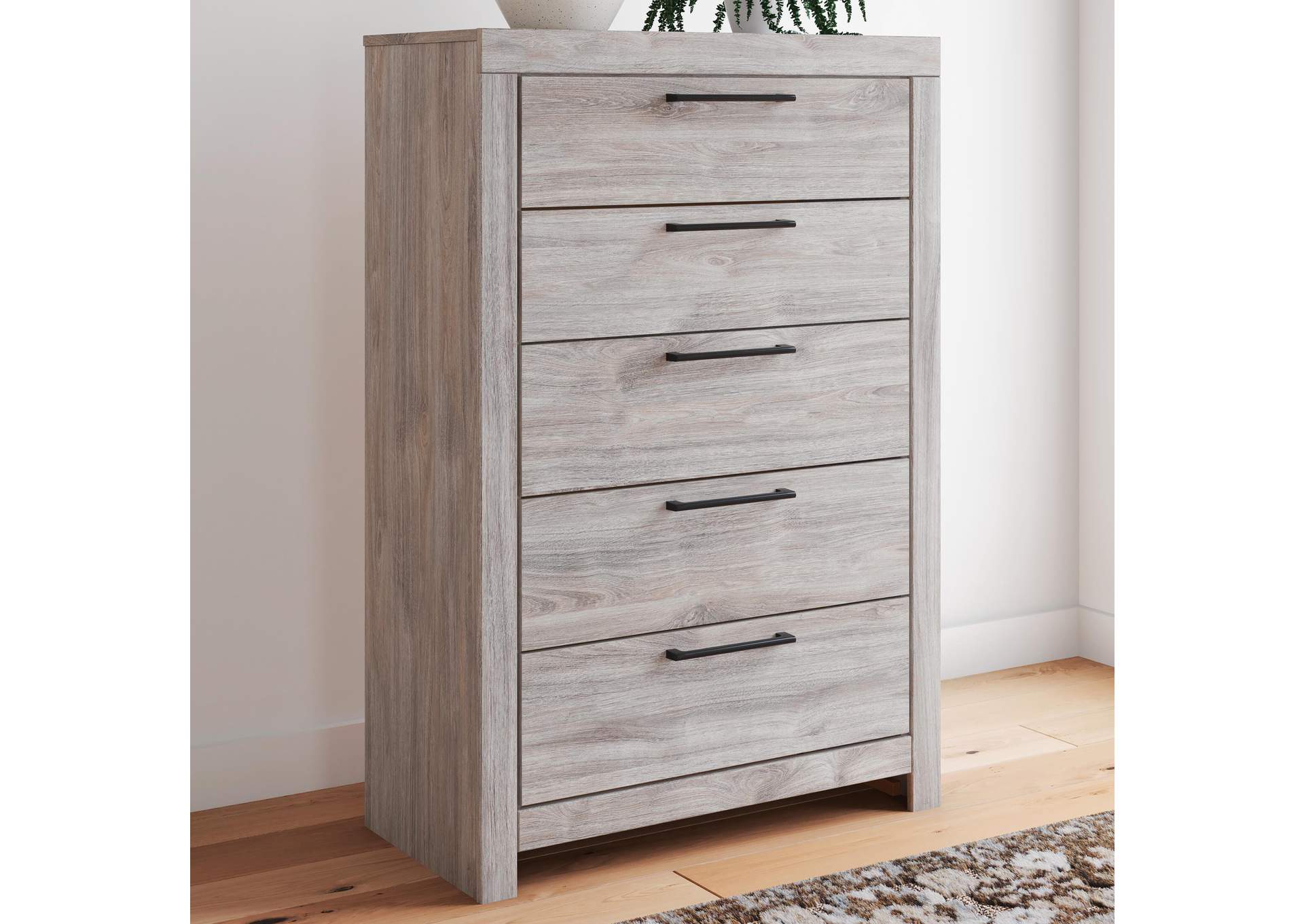 Broachmyn Chest of Drawers image 13