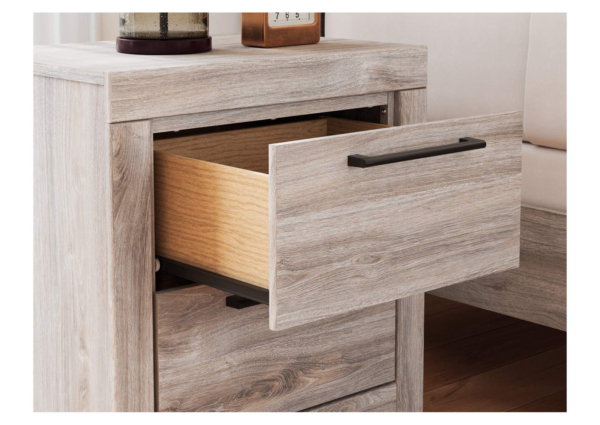 Broachmyn Nightstand image 10