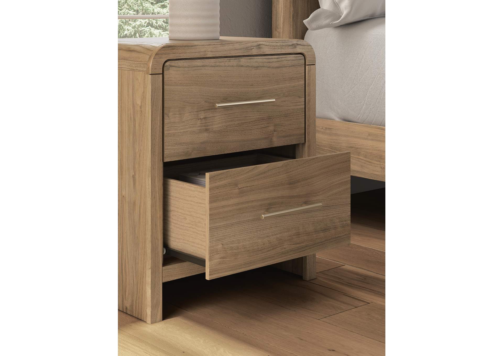 Gramburg Nightstand image 12