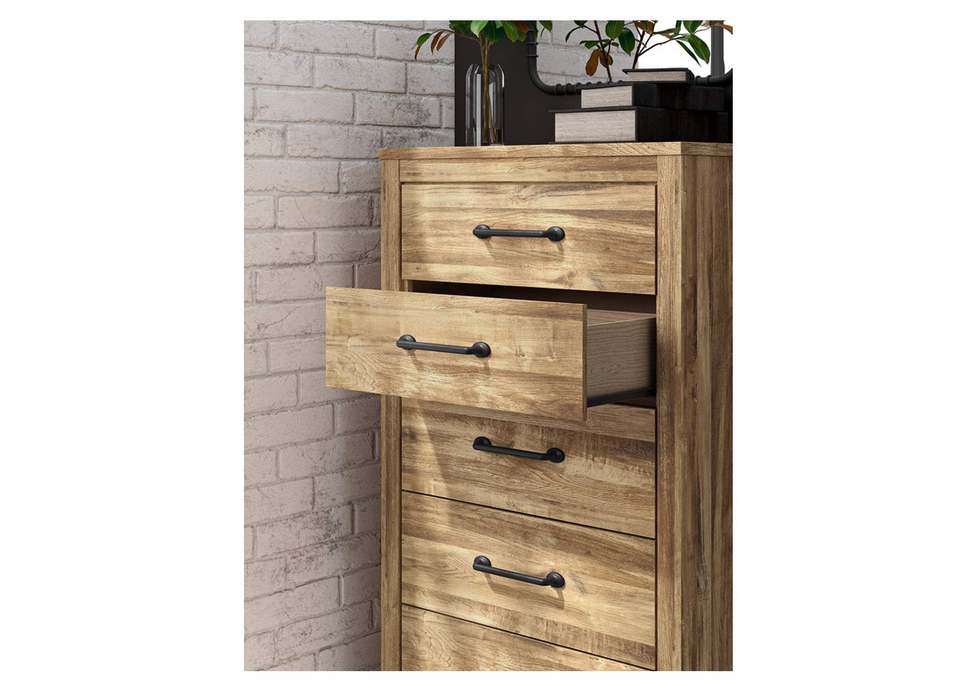 Maystonna Chest of Drawers image 10