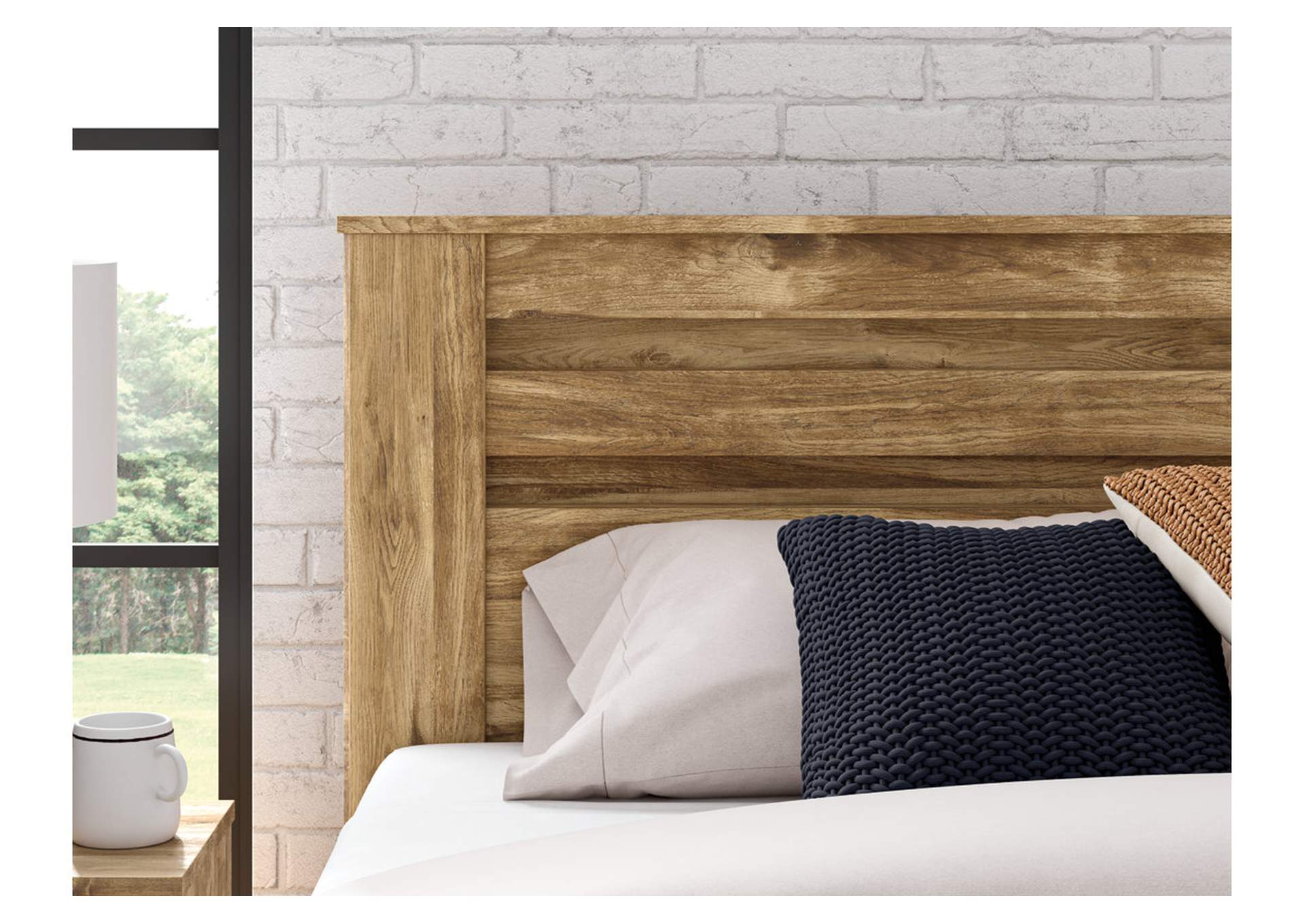 Maystonna King Panel Bed image 9