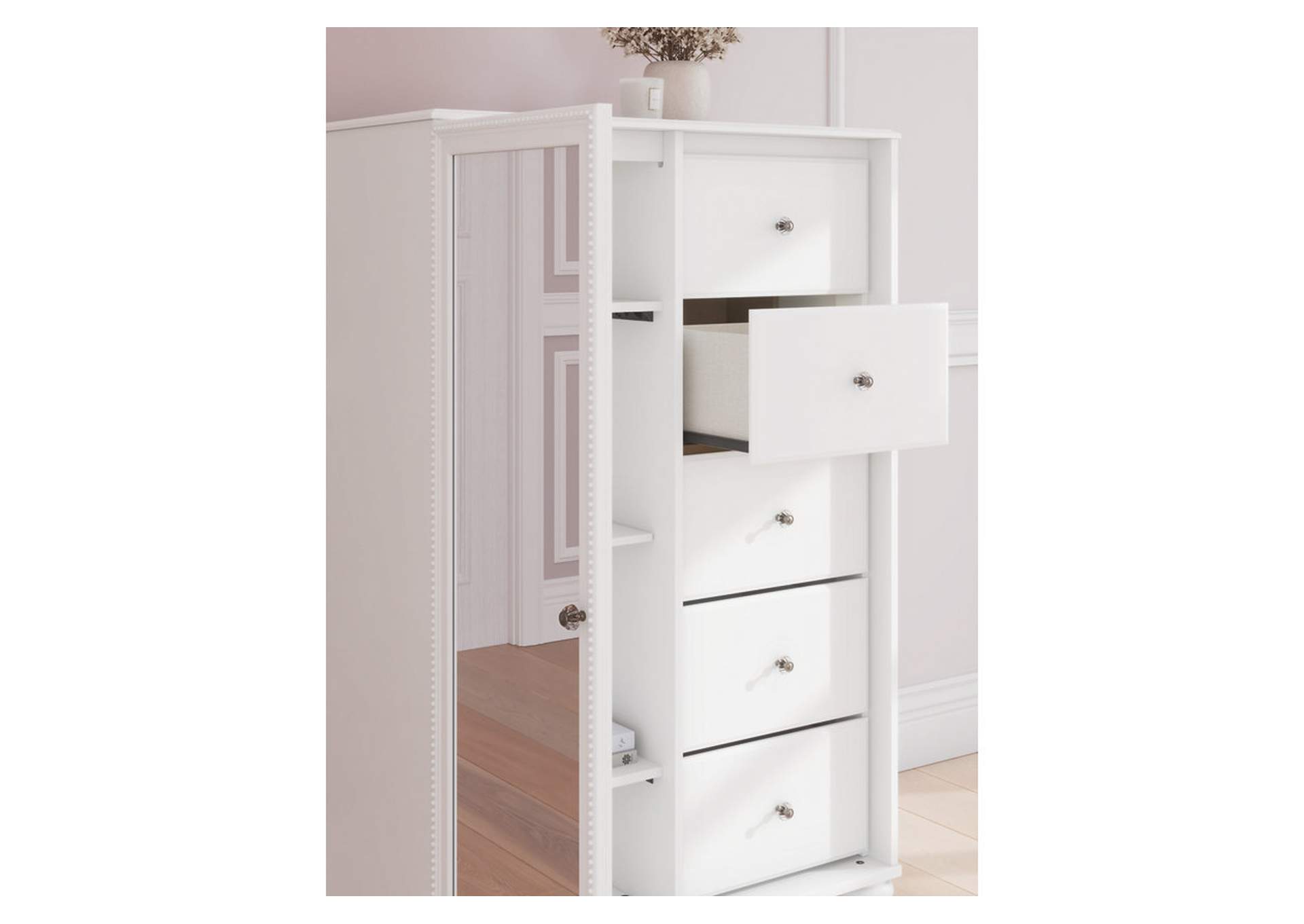 Kozlani Dressing Chest image 10