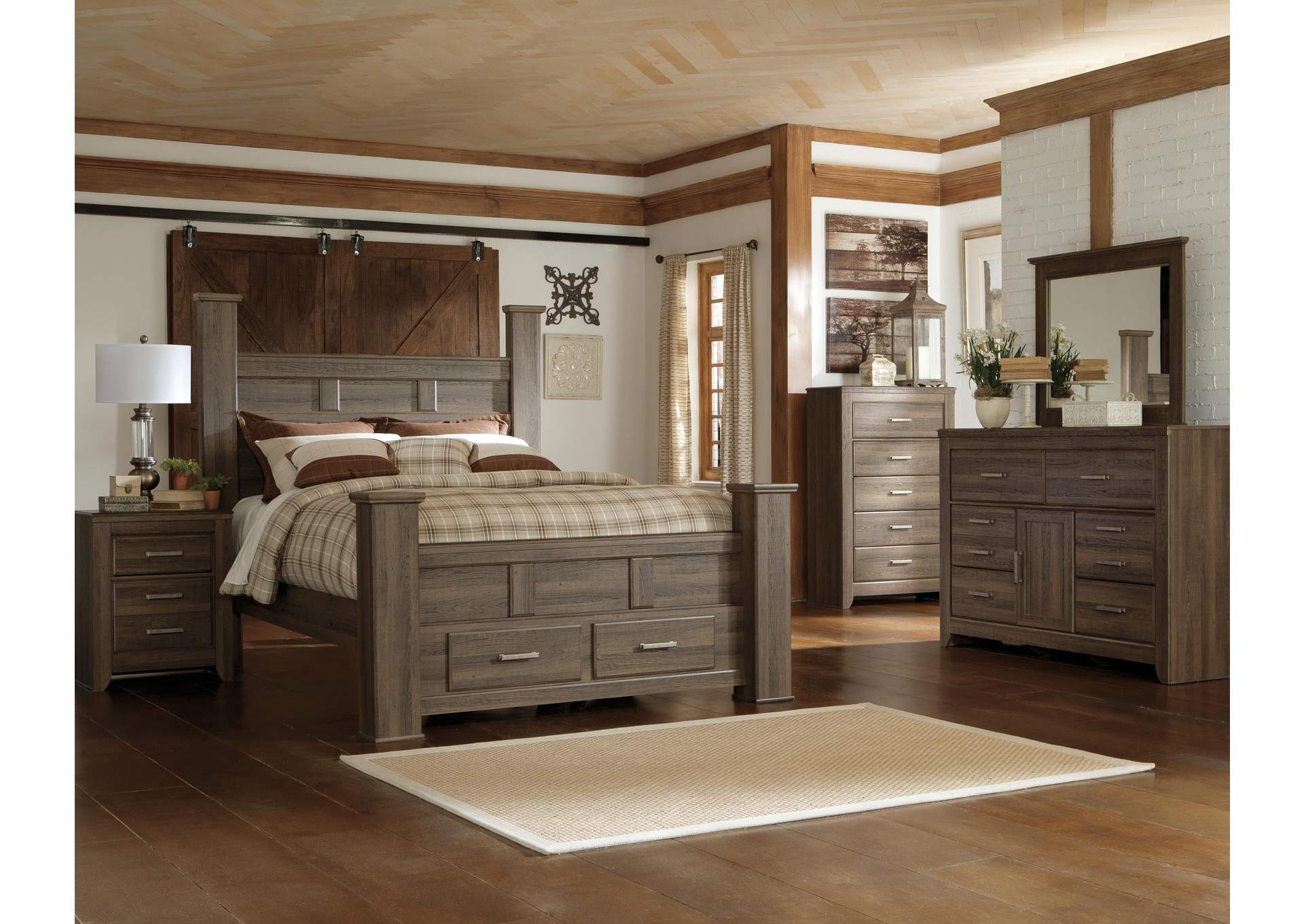 Juararo California King Poster Bed with Mirrored Dresser and Chest image 3