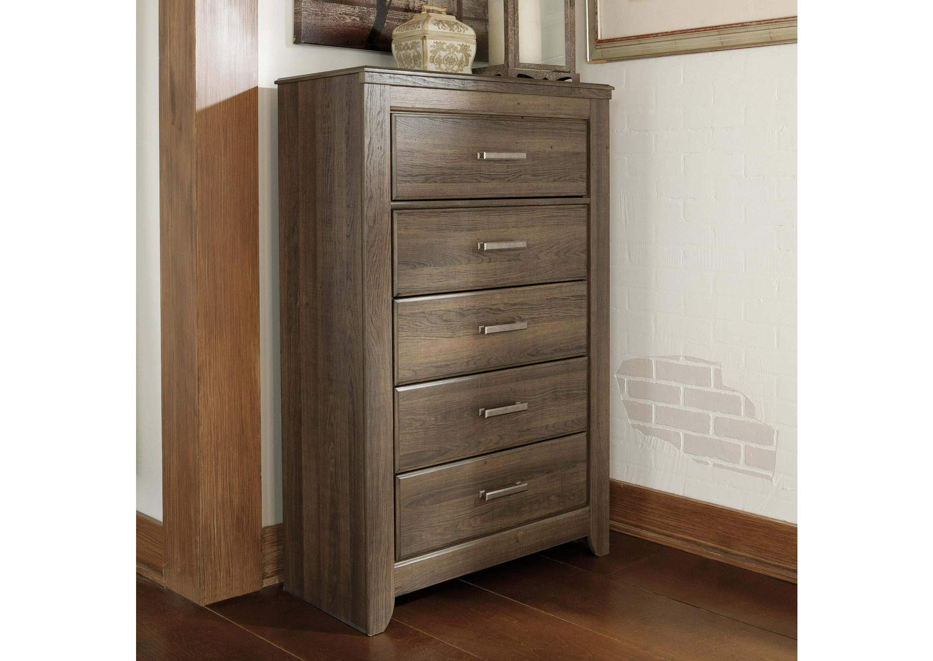 Juararo Chest of Drawers image 3