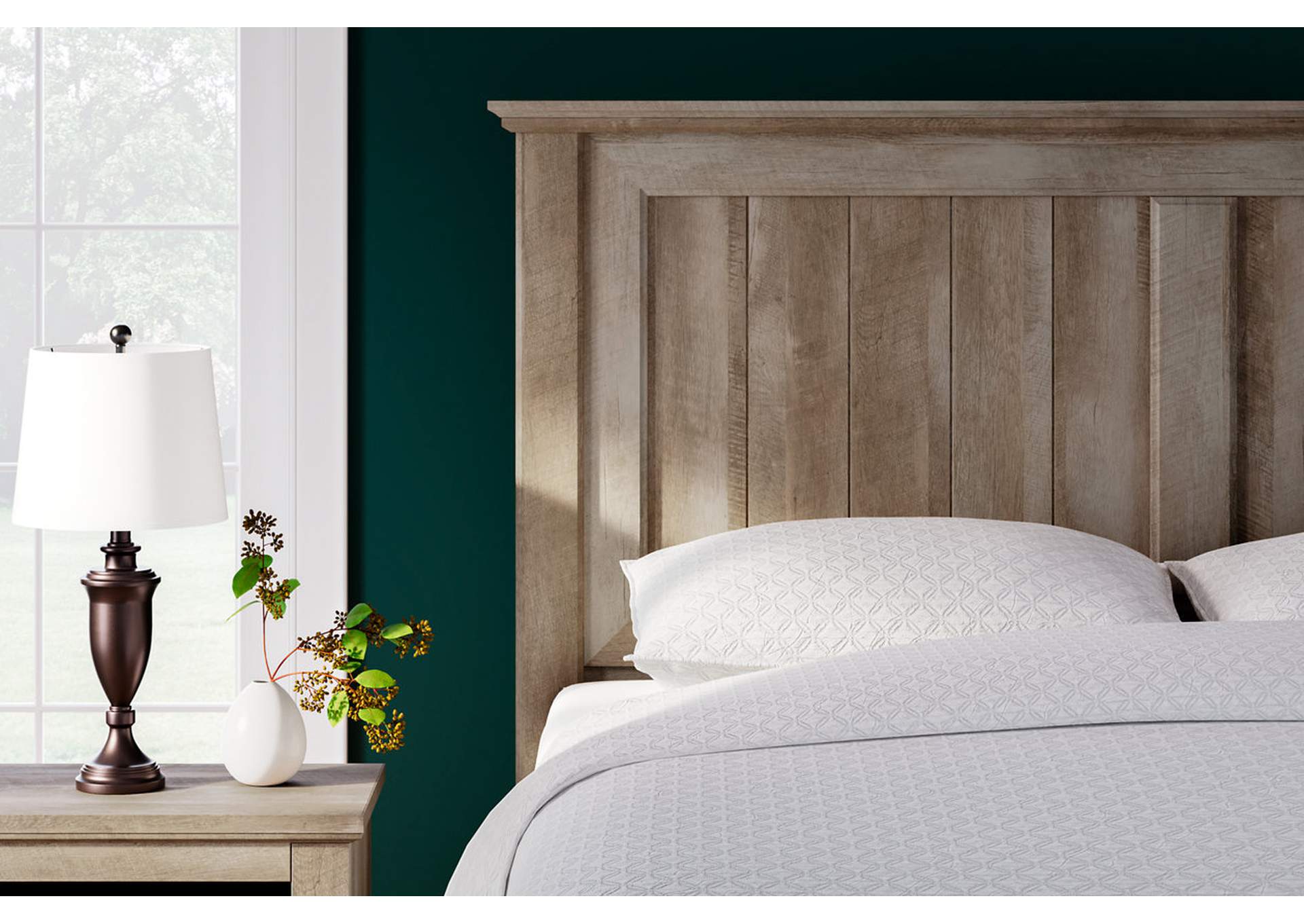 Yarbeck King Panel Bed image 10