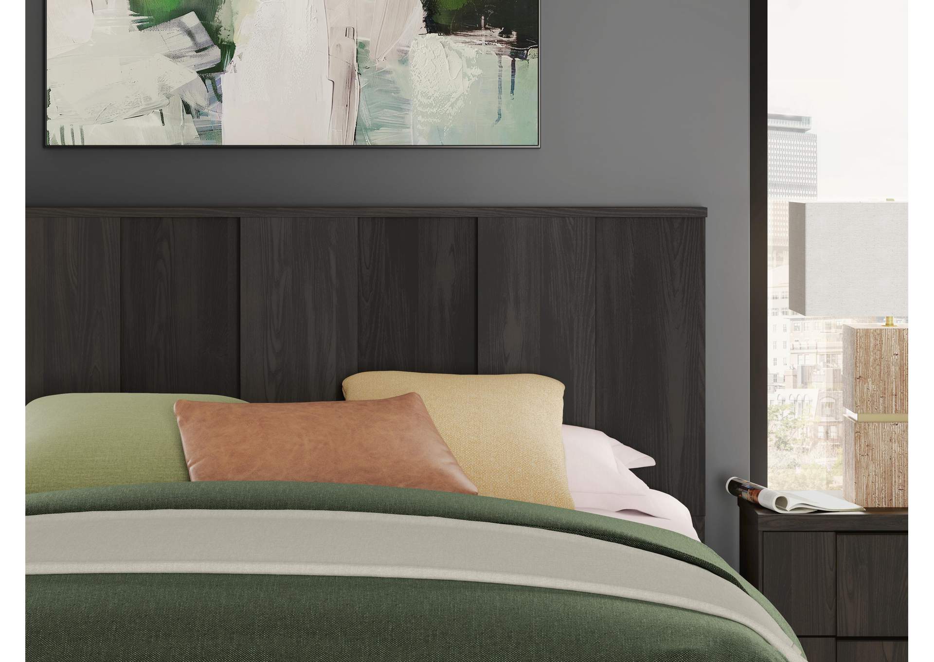 Shaehartin King Panel Bed image 9