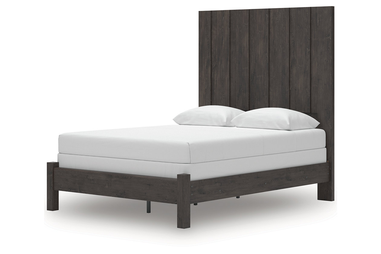 Fraluna Queen Panel Bed