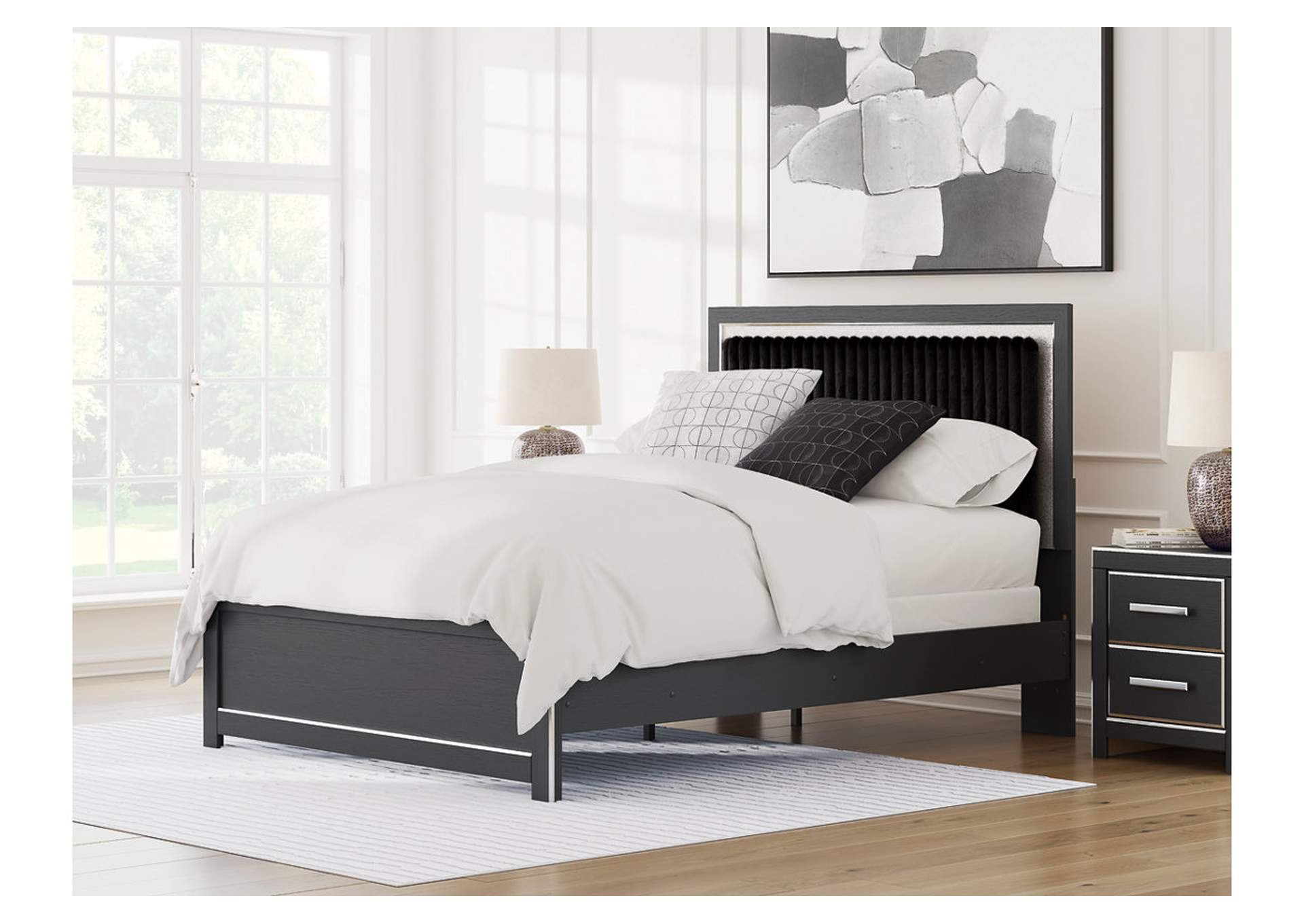 Zuraleus Queen Upholstered Panel Bed image 2