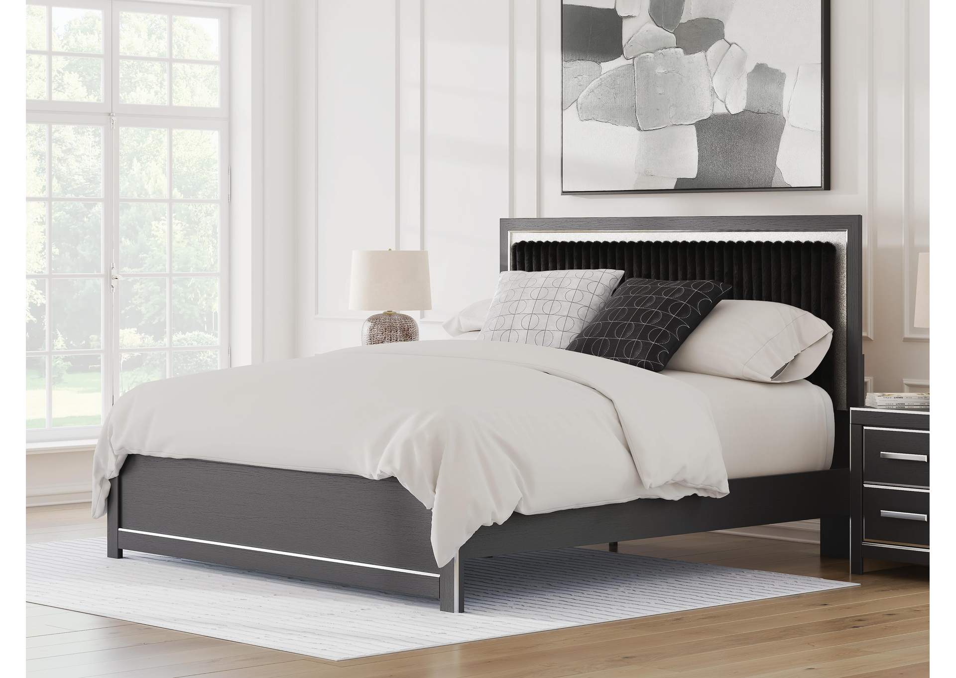 Zuraleus King Upholstered Panel Platform Bed image 3