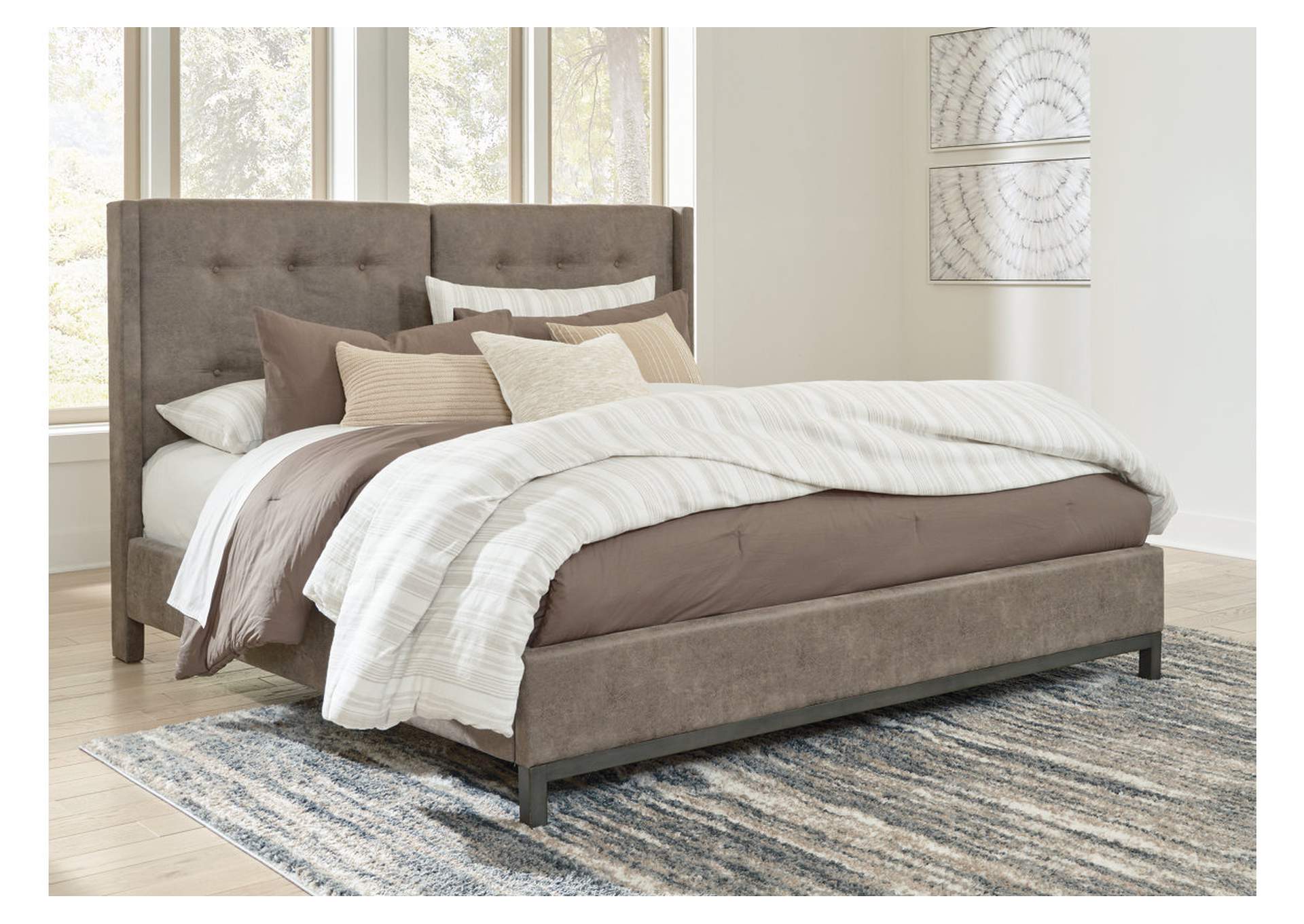 Wittland King Upholstered Panel Bed image 2