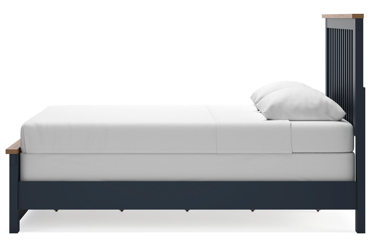 Landocken Queen Panel Bed