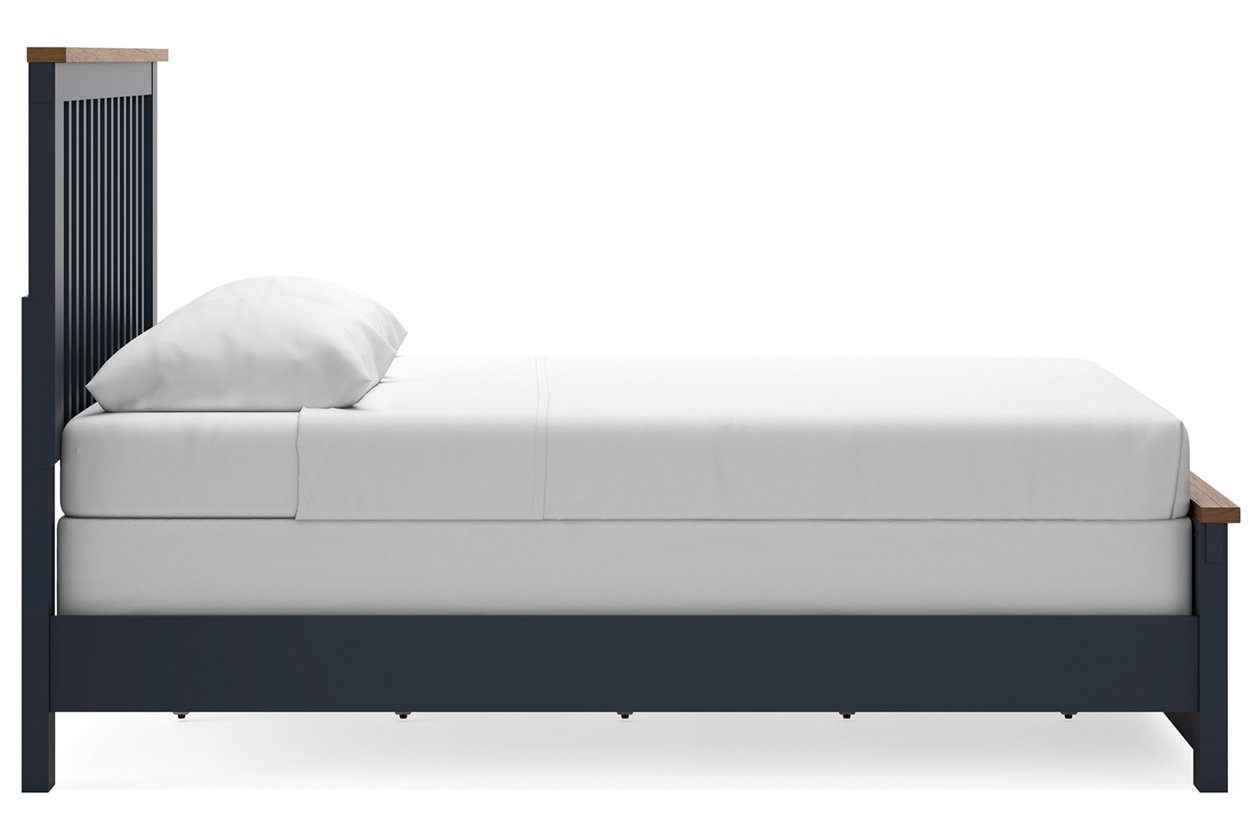 Landocken Queen Panel Bed