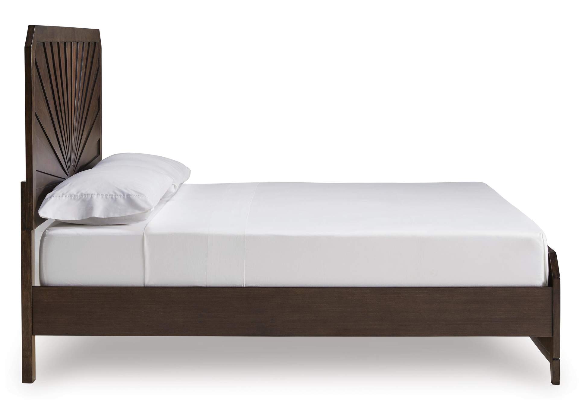 Tandisport California King Panel Bed with Mirrored Dresser and Chest image 3