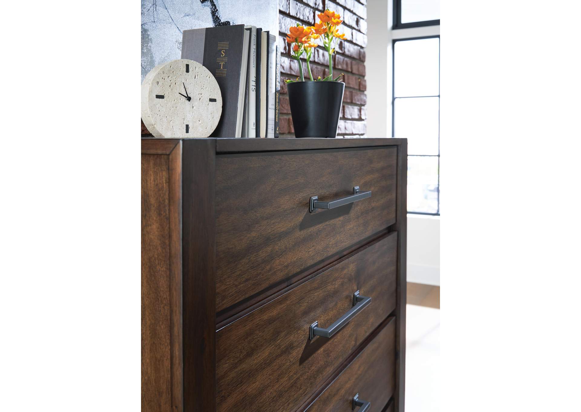 Zumbado Chest of Drawers image 11
