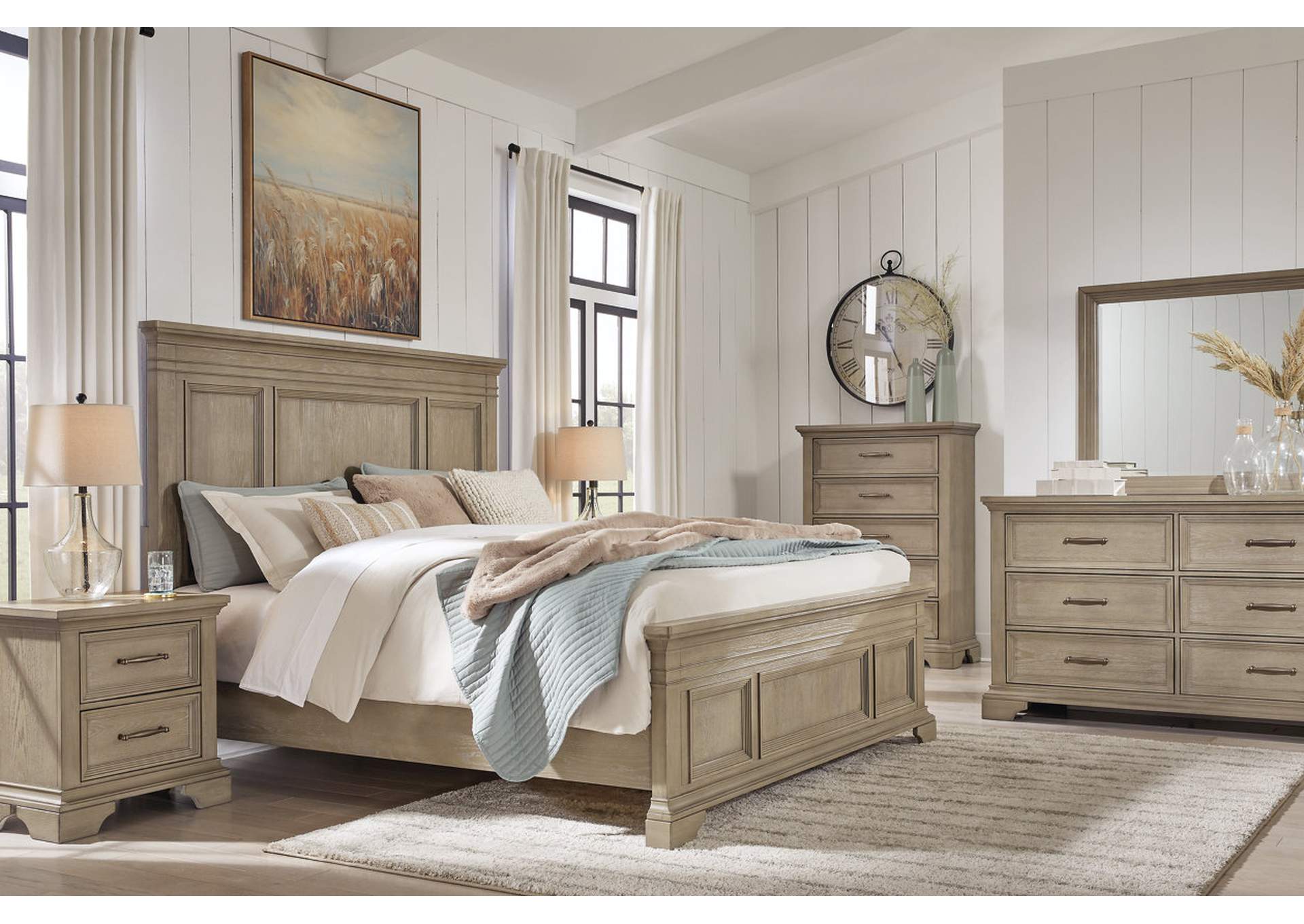 Vallardia Queen Panel Bed image 9