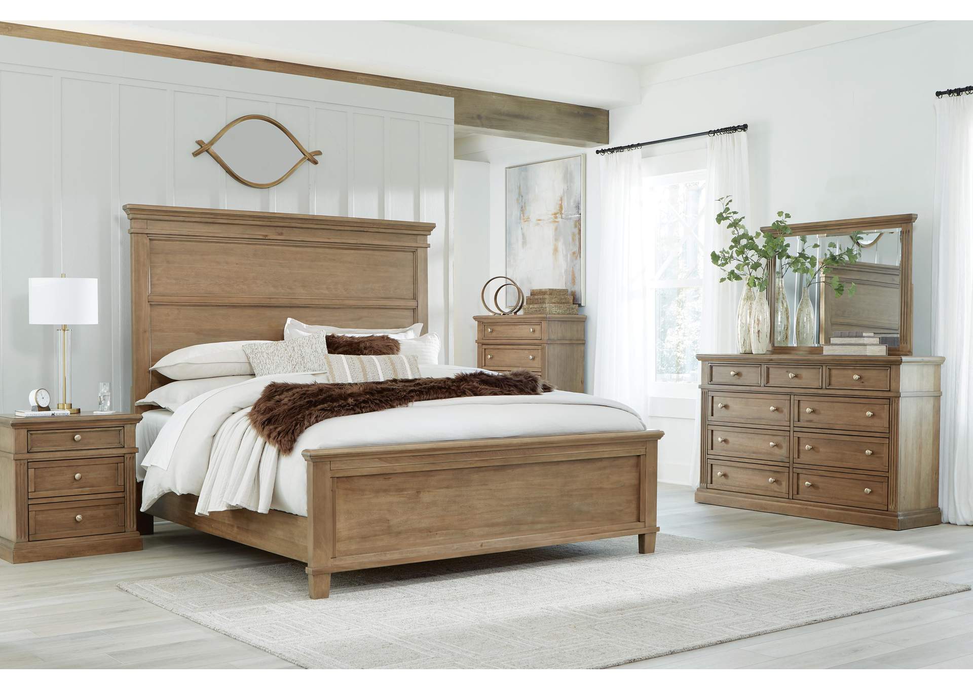 Mylarken King Panel Bed image 8