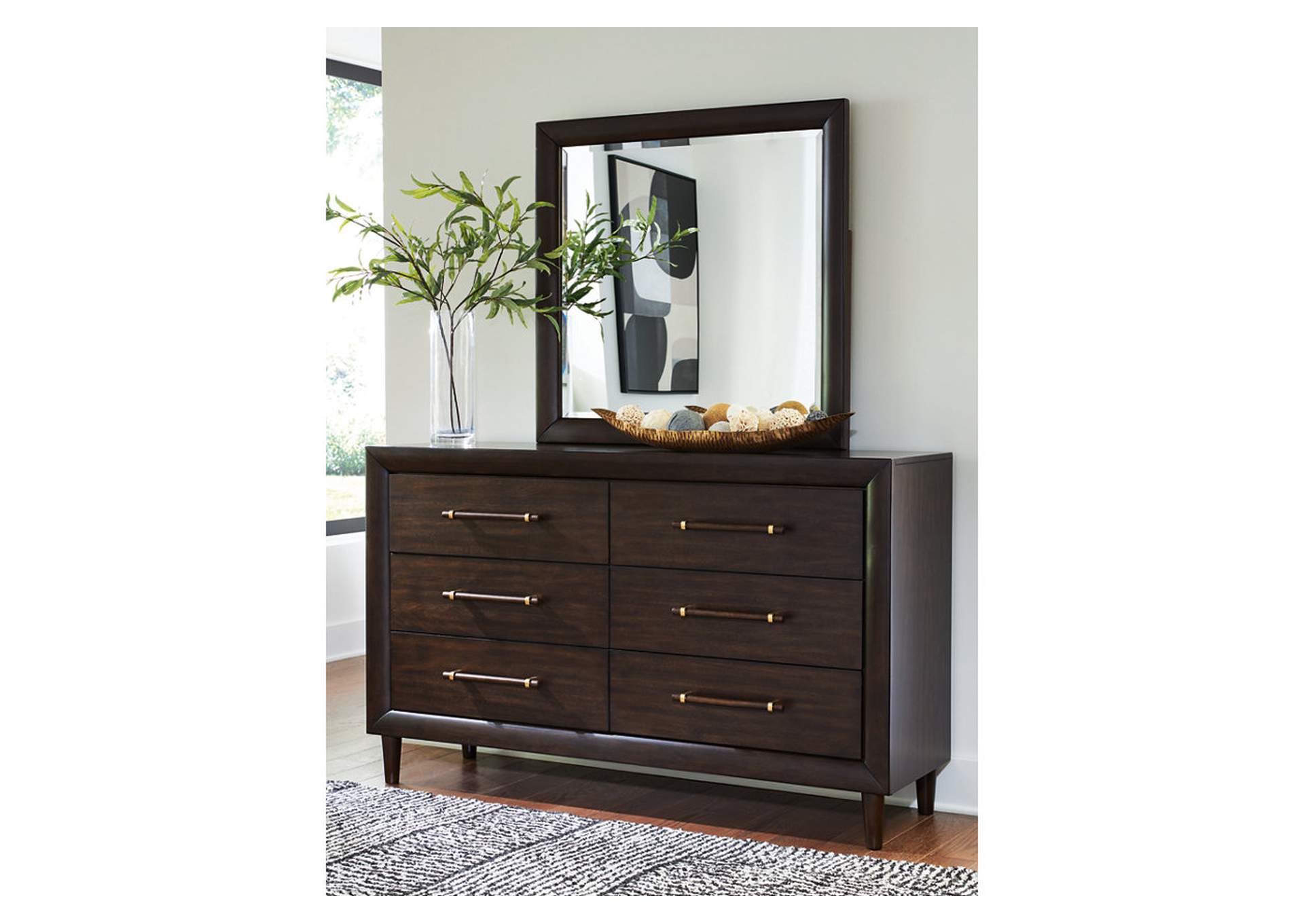 Dantenton Dresser and Mirror image 2