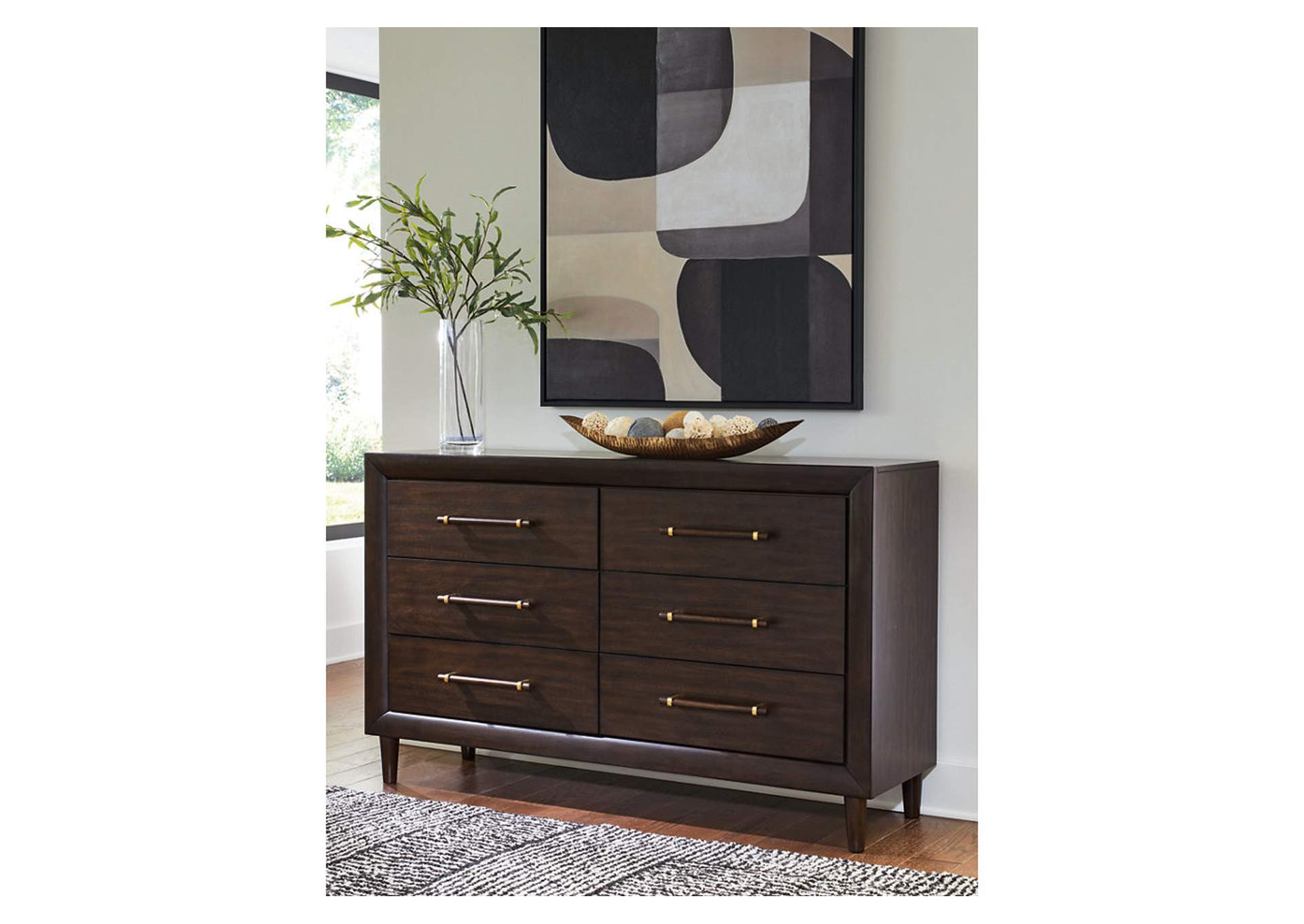 Dantenton Dresser image 2