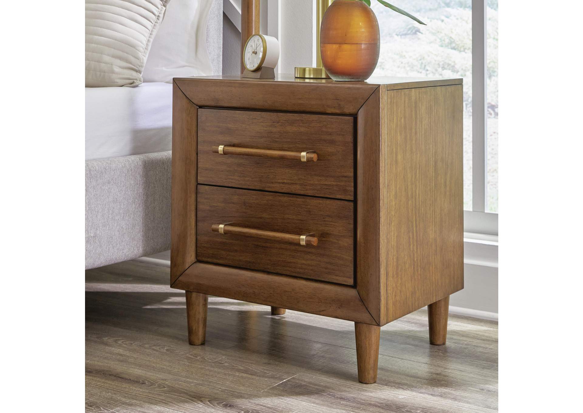 Lyncott Nightstand image 3