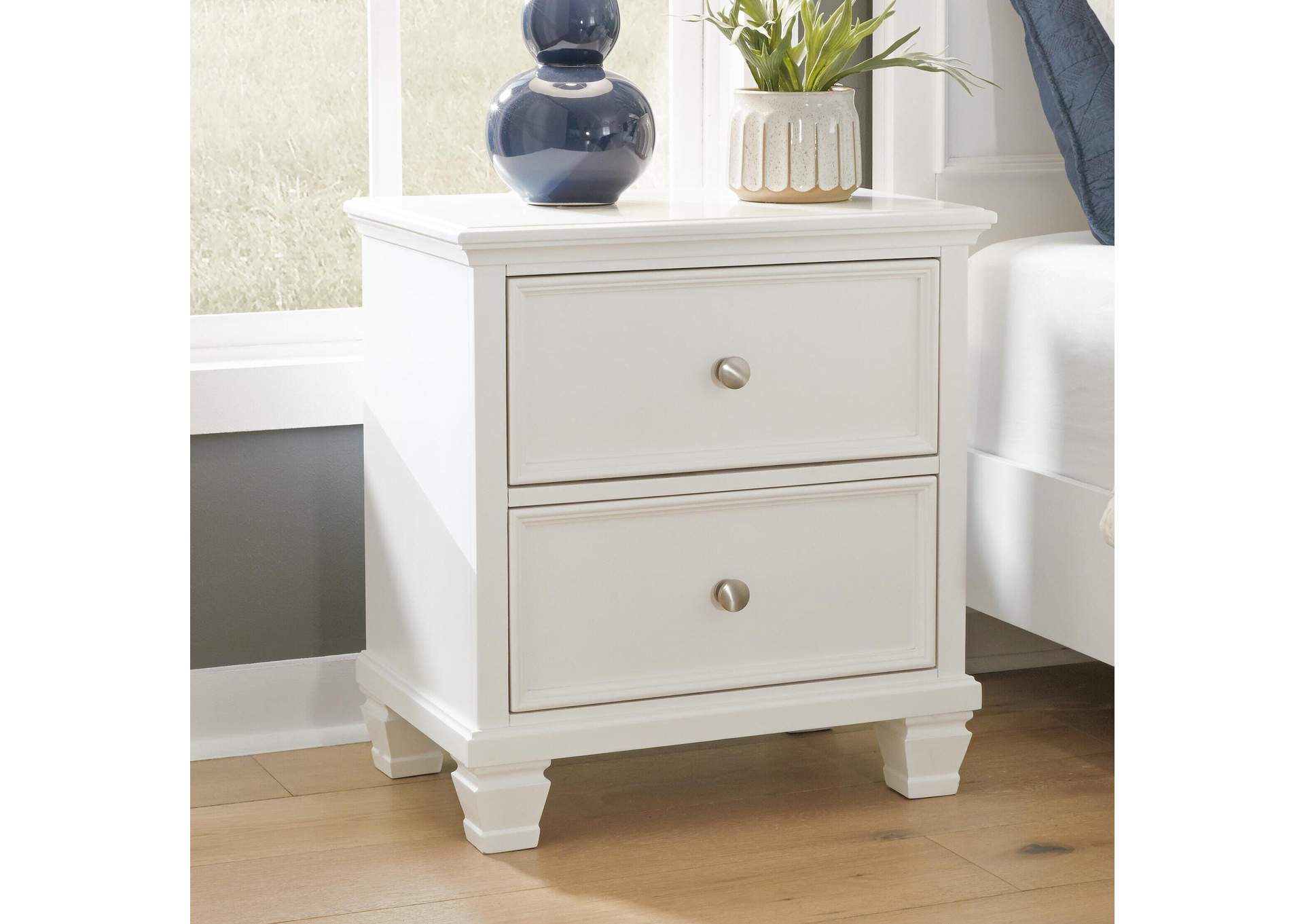 Fortman Nightstand image 4