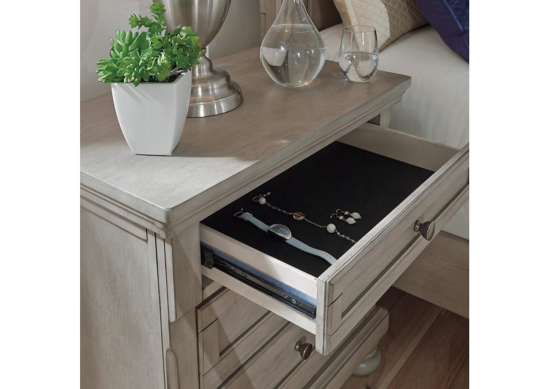 Lettner Nightstand image 4