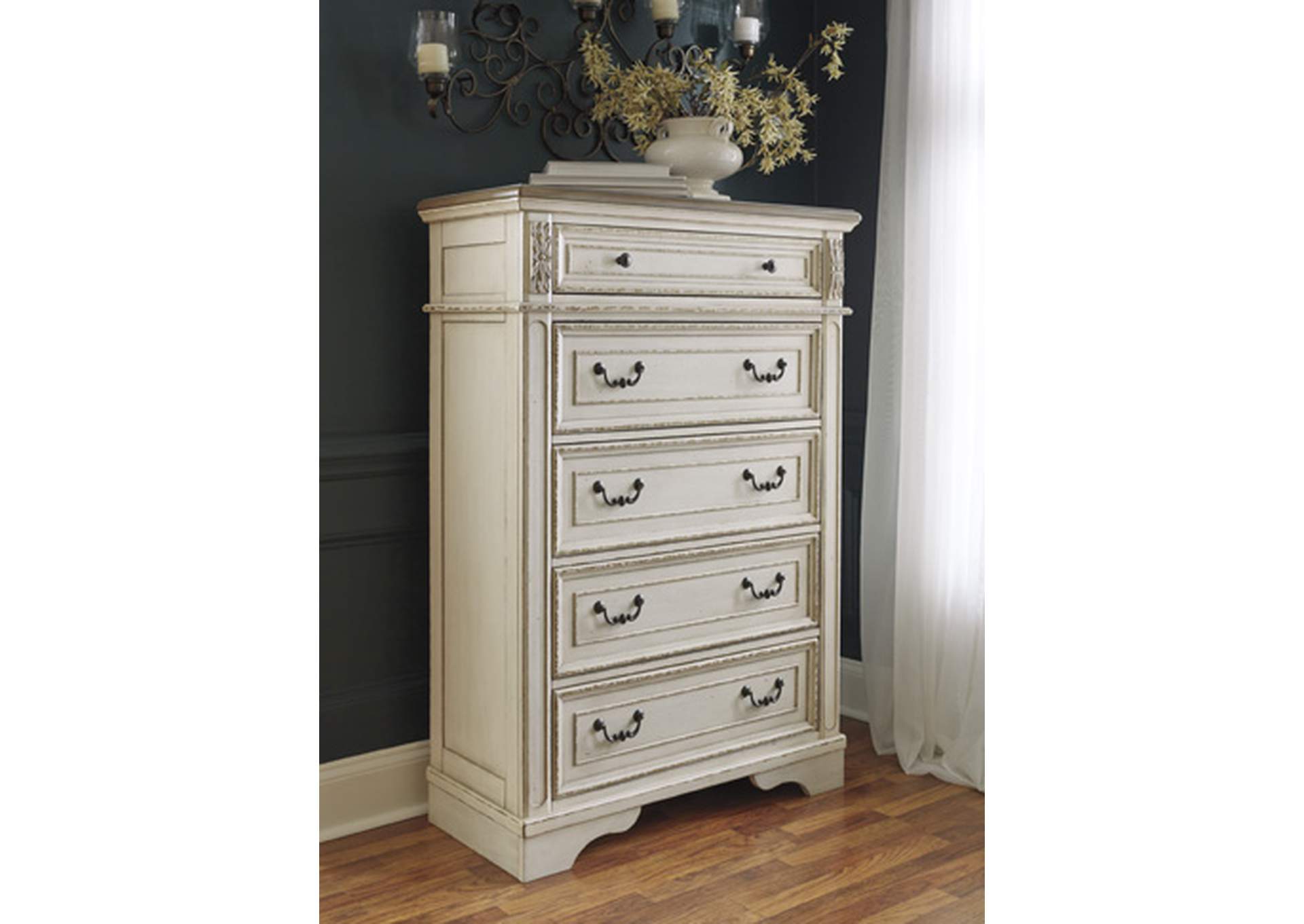 Realyn Chest of Drawers