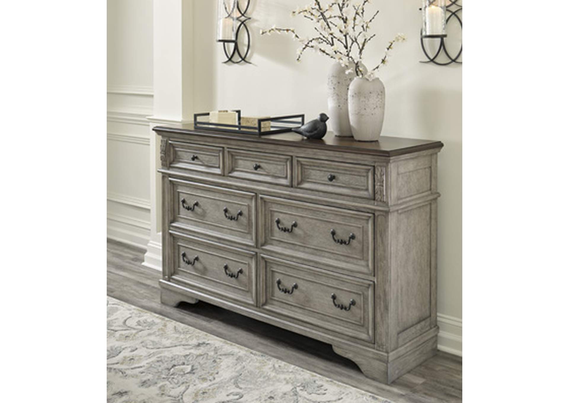 Lodenbay Dresser image 3