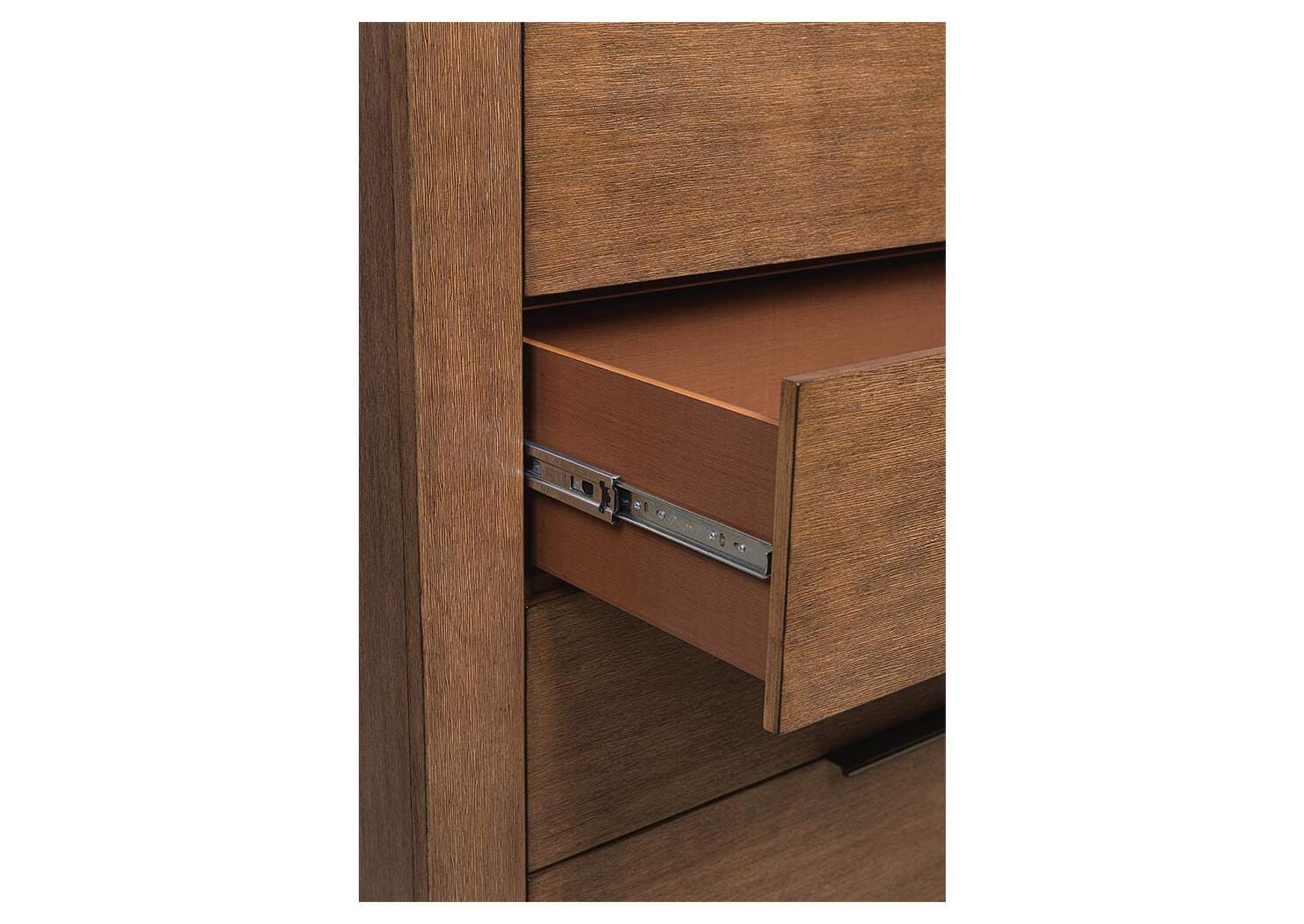 Hennington Chest of Drawers image 6