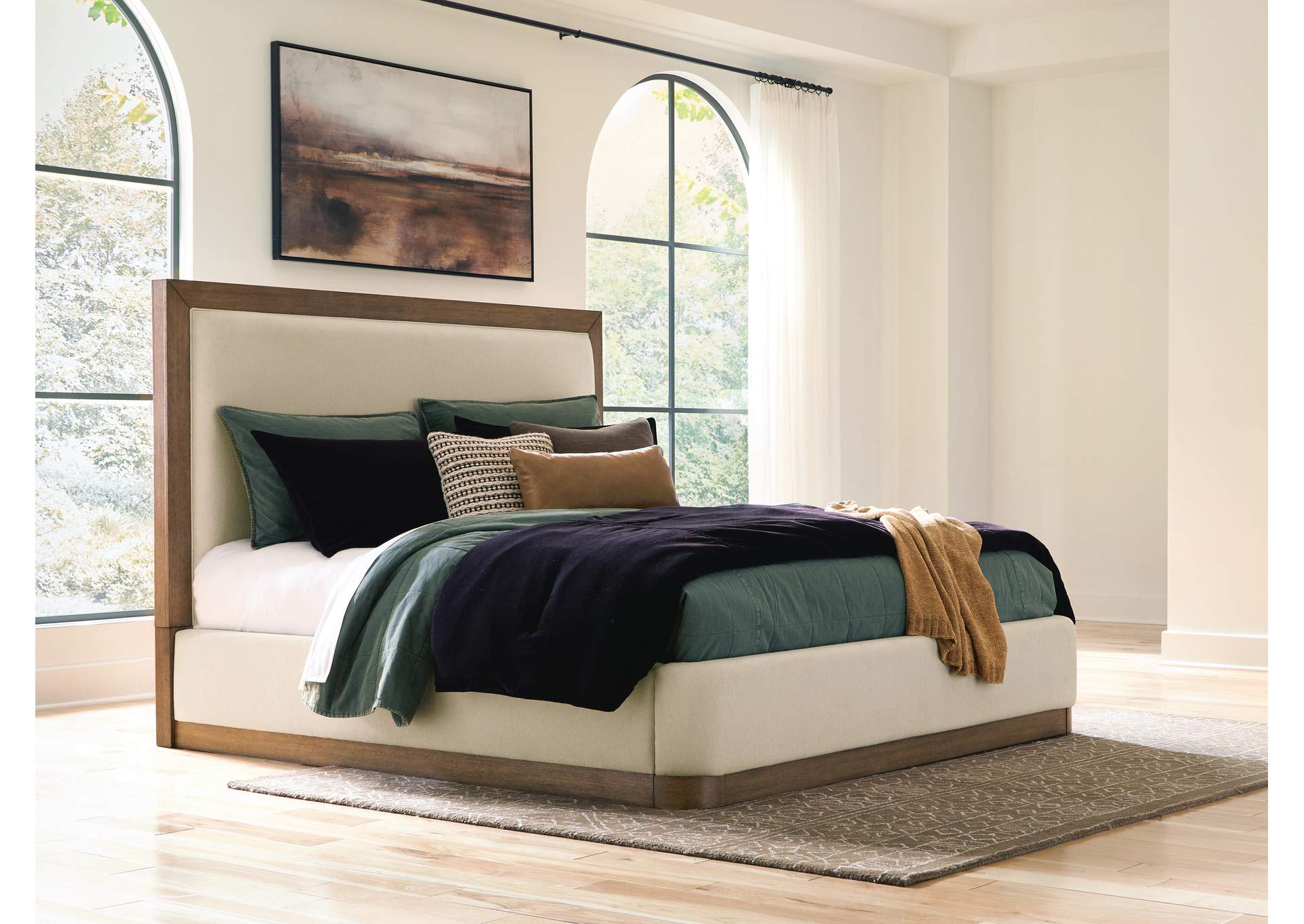Hennington Queen Upholstered Bed image 3