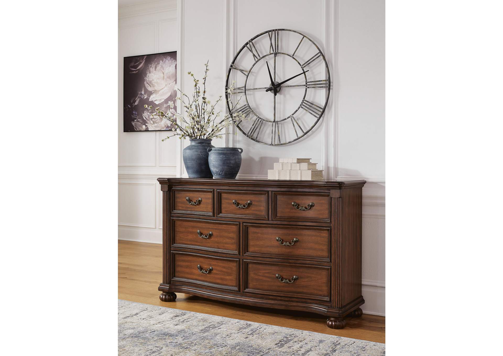Lavinton Dresser image 14
