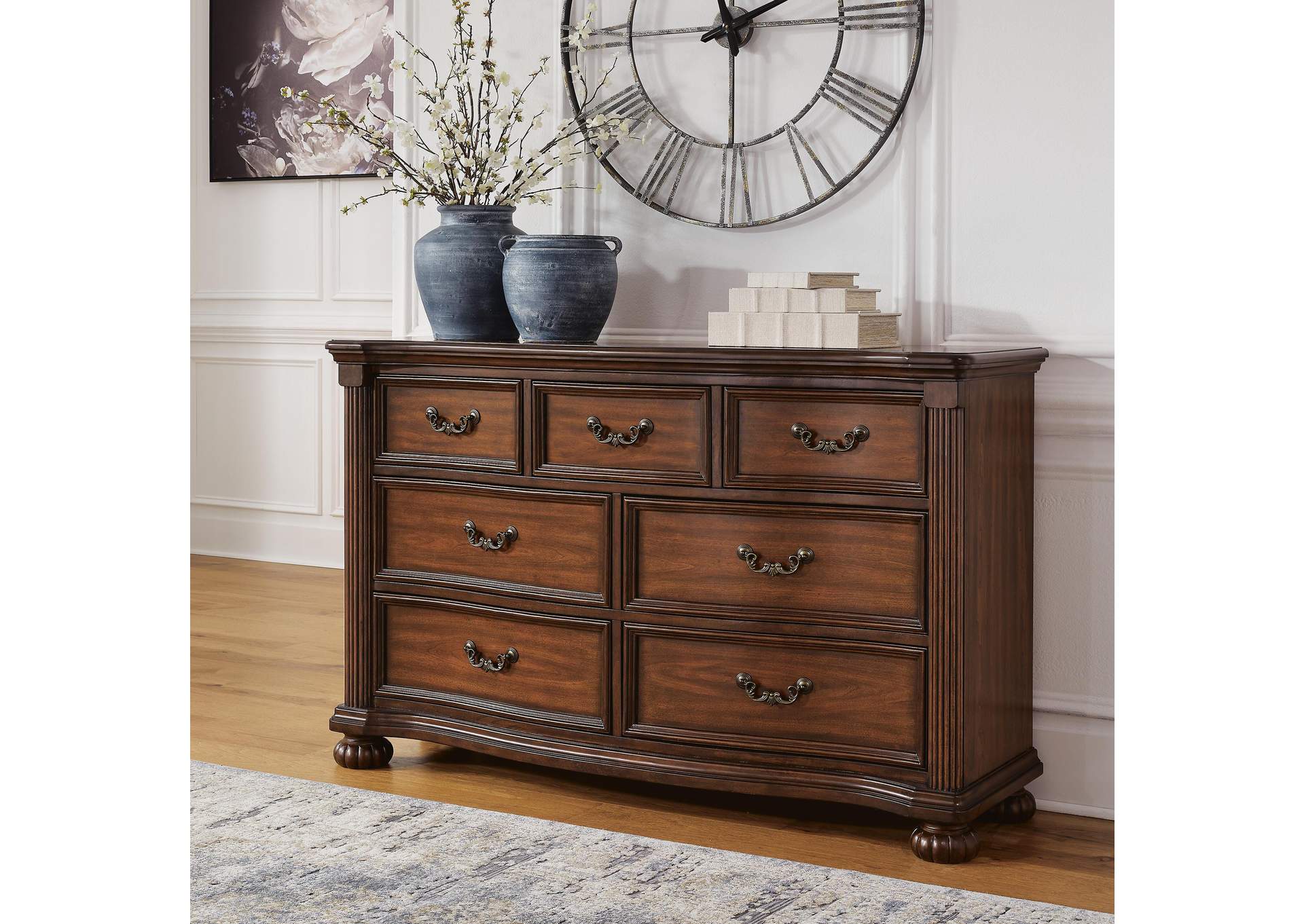 Lavinton Dresser image 3