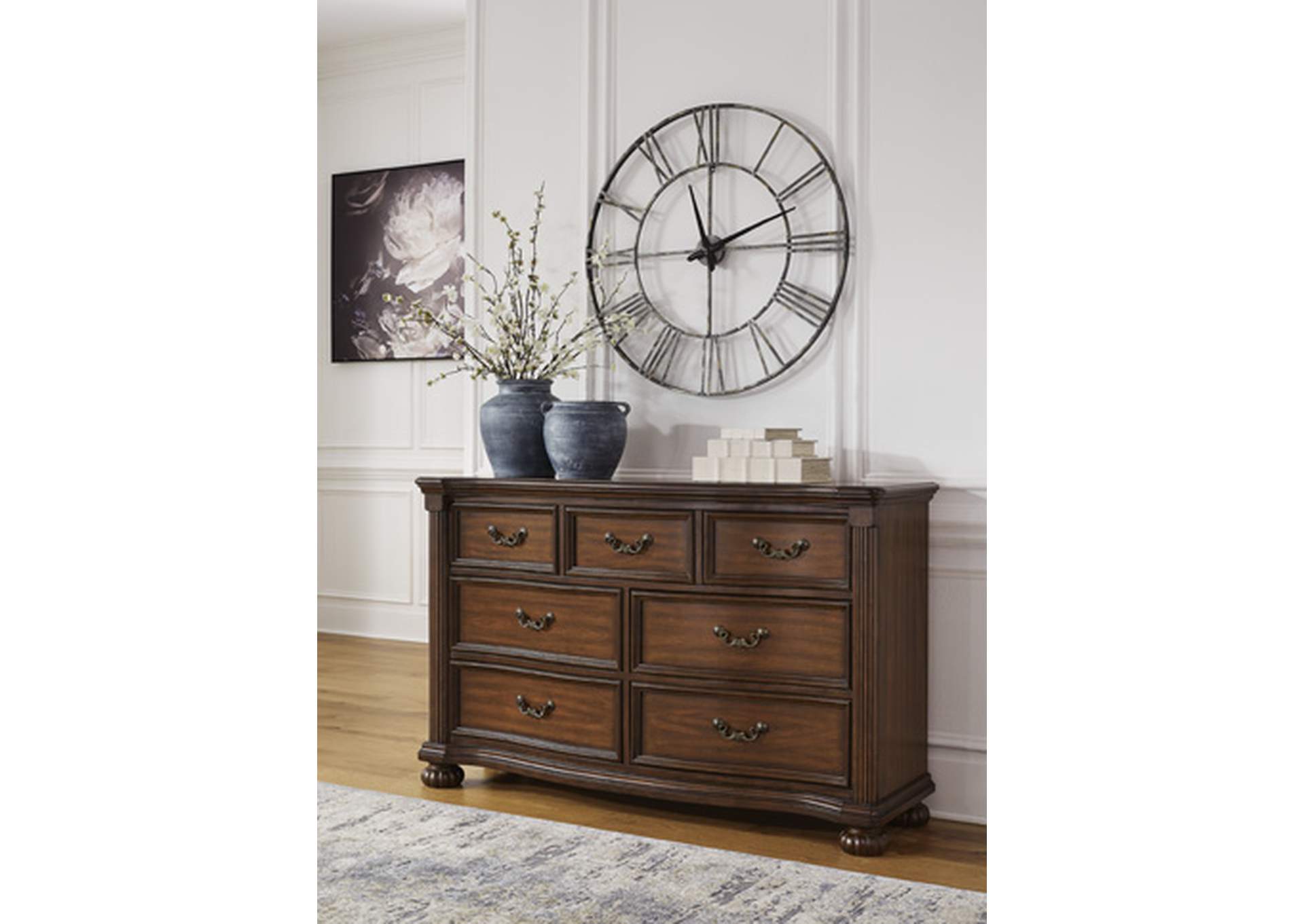 Lavinton Dresser image 9