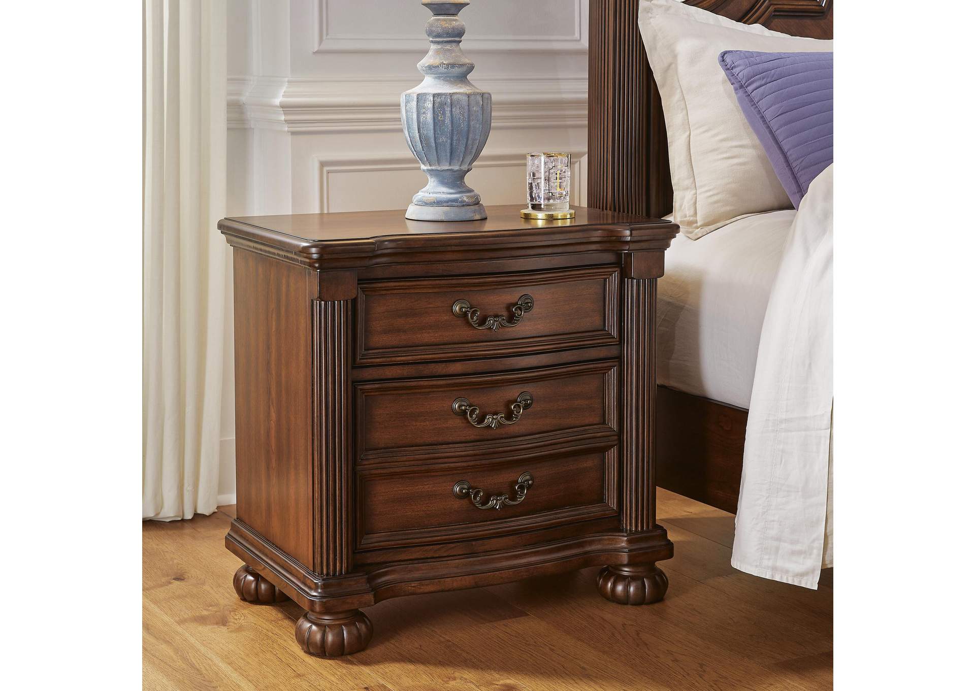 Lavinton Nightstand image 2