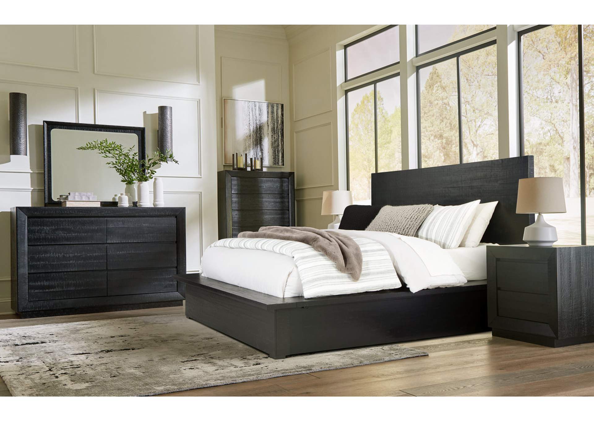 Londer Queen Panel Bed image 10
