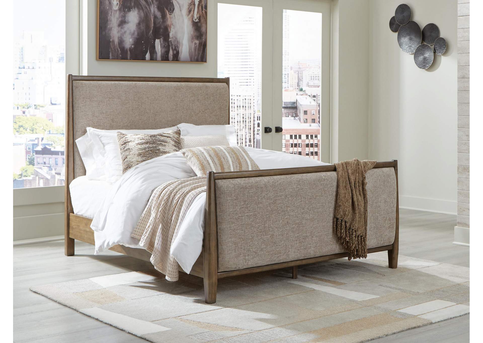 Roanhowe Queen Upholstered Bed image 2